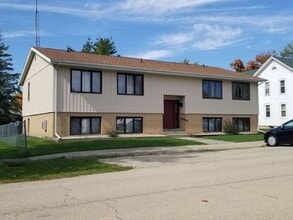 Building Photo - 103 S Spring St