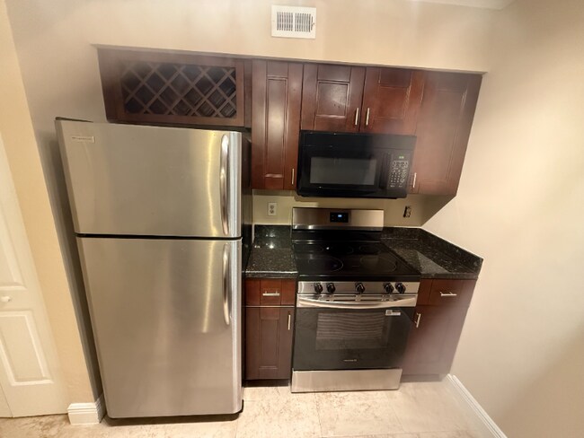 Foto del edificio - 2871 N Oakland Forest Dr