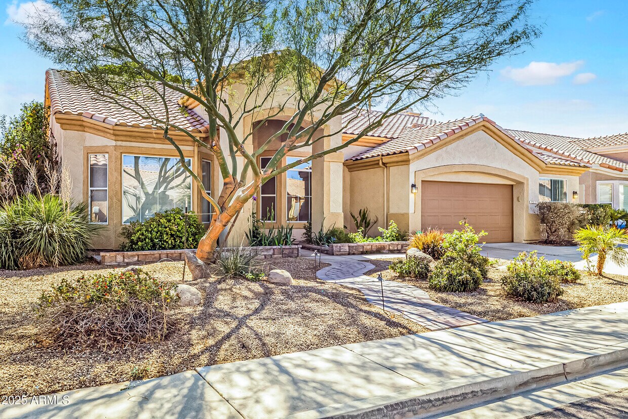 Foto principal - 1313 W Straford Ave