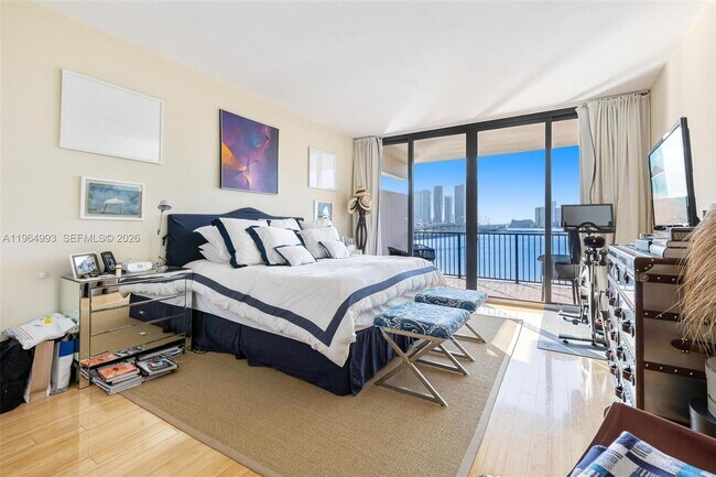 Foto del edificio - 1000 Venetian Way