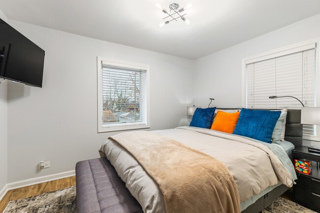 Building Photo - 3017 Pearl St