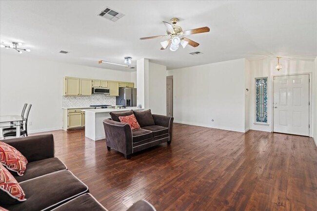 Building Photo - 1212 Shaun Dr
