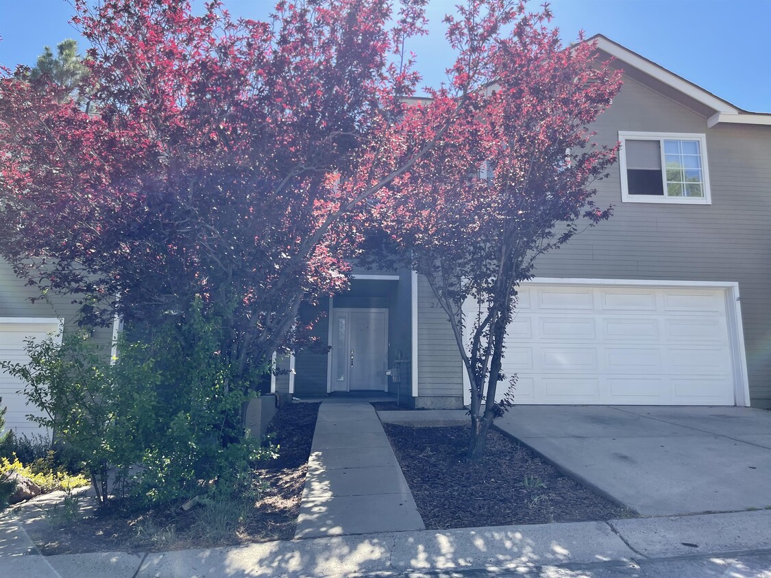 Primary Photo - 2125 S Linmar Ct