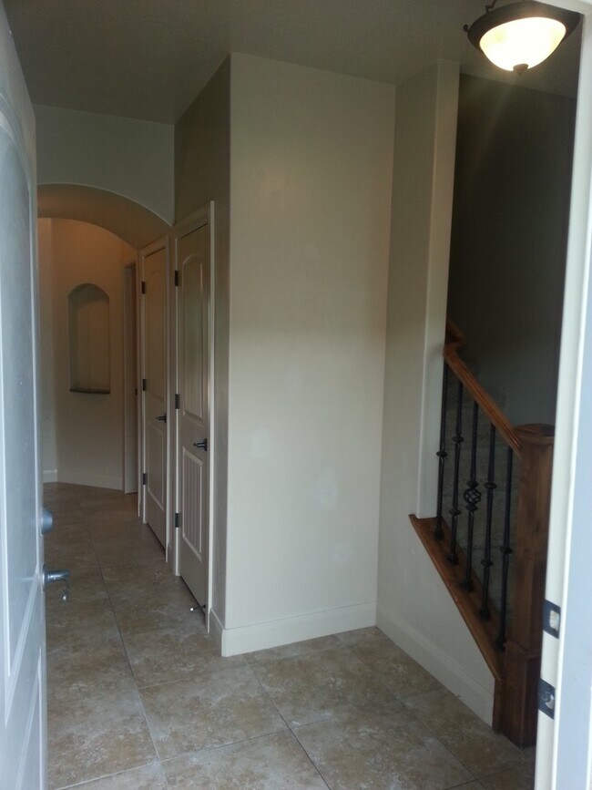 Foto del edificio - Buena Vista Townhome! Price Reduced!!