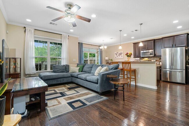Foto del edificio - 13400 Briarwick Dr