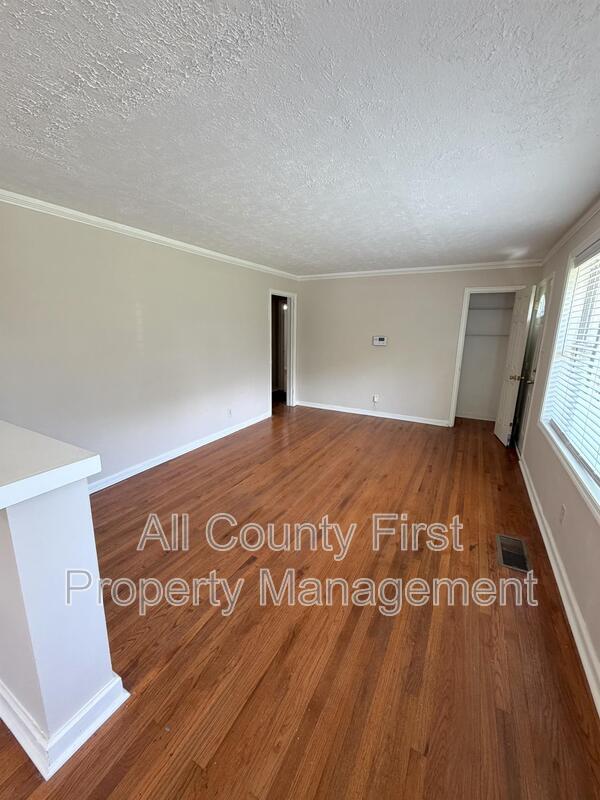 Foto del edificio - 2101 Holly Hill Dr