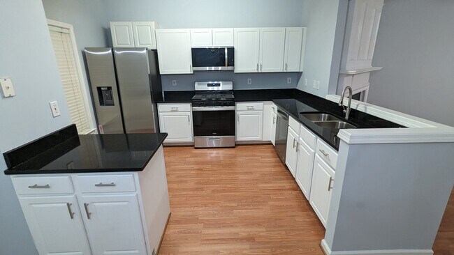 Foto del edificio - 9155 Nesbit Ferry Rd