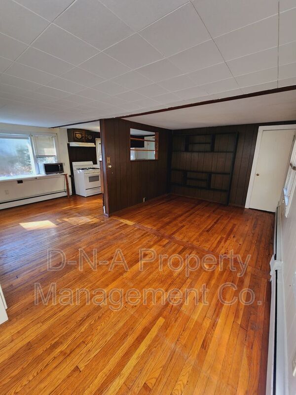 Building Photo - 873 Lower Swiftwater Rd