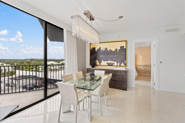 Foto del edificio - 5300 Paseo Blvd