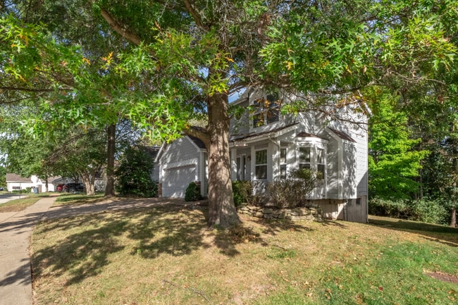 Building Photo - 411 Valparaiso Ct