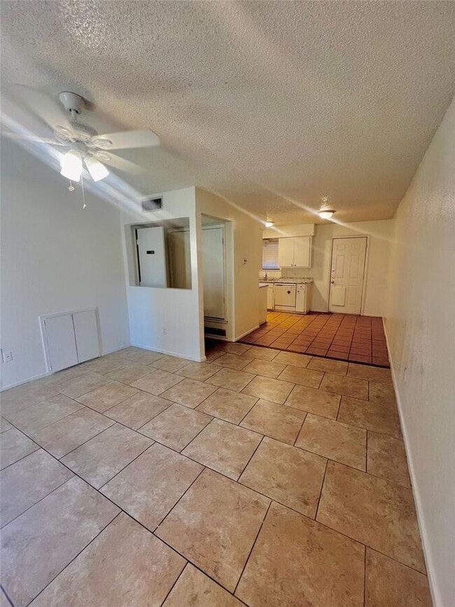 Building Photo - 4936 Diaz Ave