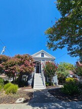 Building Photo - 1542 Main St