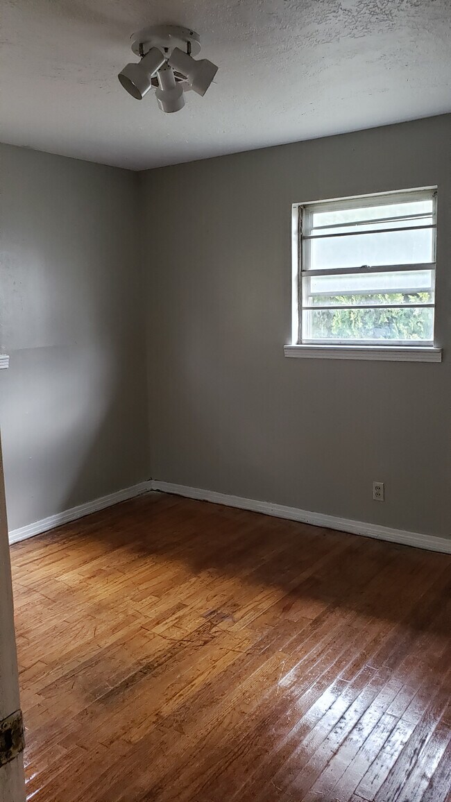 Building Photo - 1212 N Highland Ave