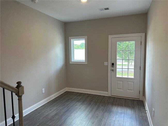 Foto del edificio - 6045 Liatris St SE