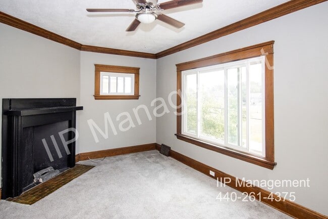 Building Photo - 3104 Montclair Ave