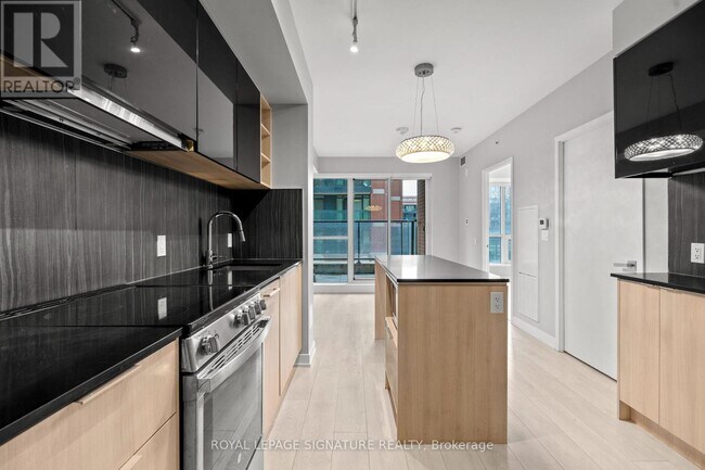 Building Photo - 31 Tippett Rd