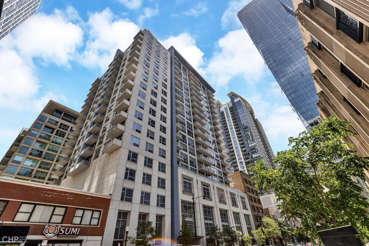 Foto principal - 1305 S Michigan Ave