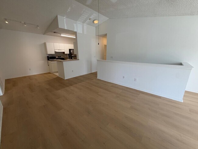 Building Photo - 10336 Fox Trail Rd S