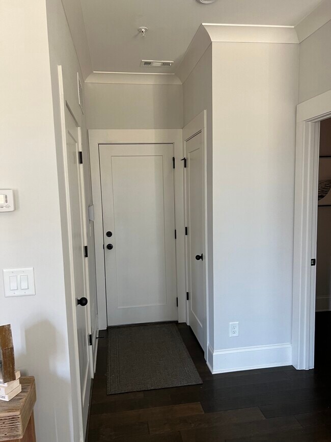 Foto del edificio - 302 Meadow Mill Way