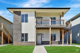 Building Photo - 5417-19 Bressler Dr