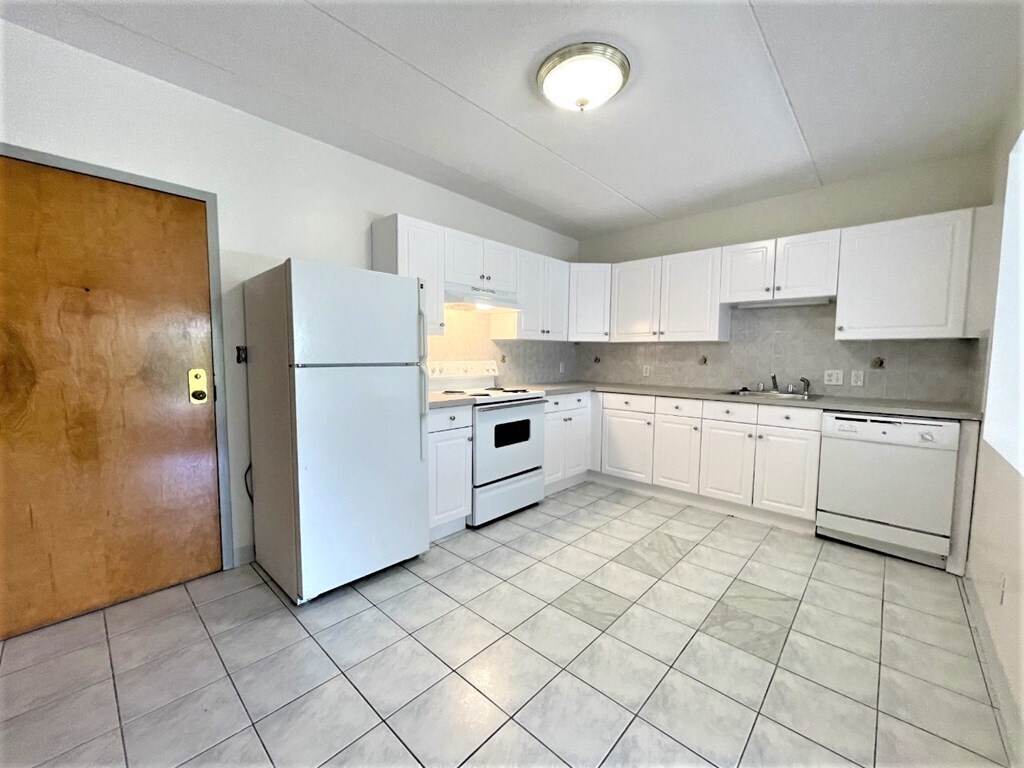 Foto principal - 580 Salem St