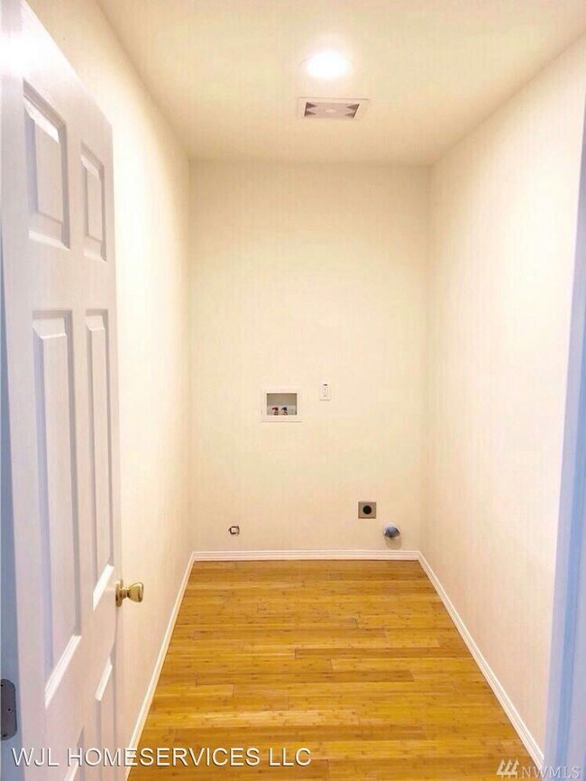 Building Photo - 4 br, 2 bath House - 5503 NE 5th Ave