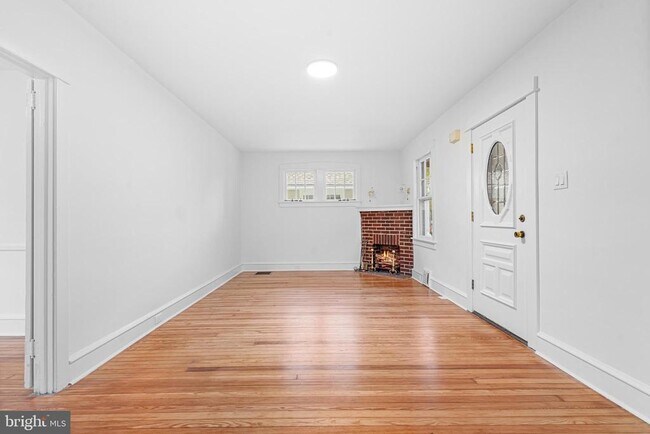 Building Photo - 126 Estaugh Ave
