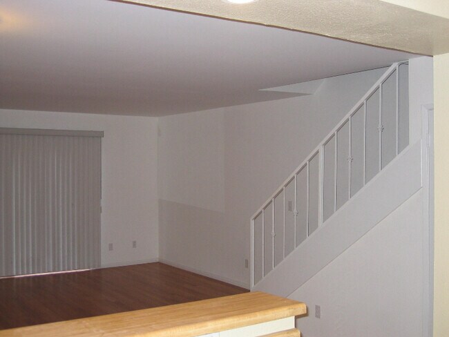 Foto del edificio - 558 Evergreen St