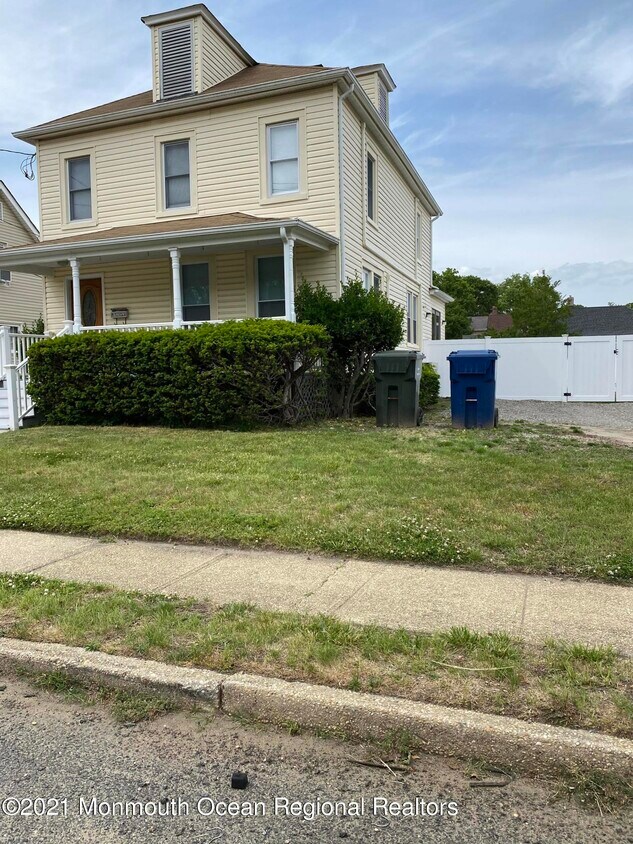 325 Roosevelt Ave, Elberon Park, NJ 07755 House Rental in Elberon