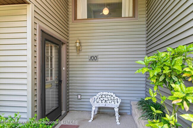 Building Photo - 100 Berkshire Ct