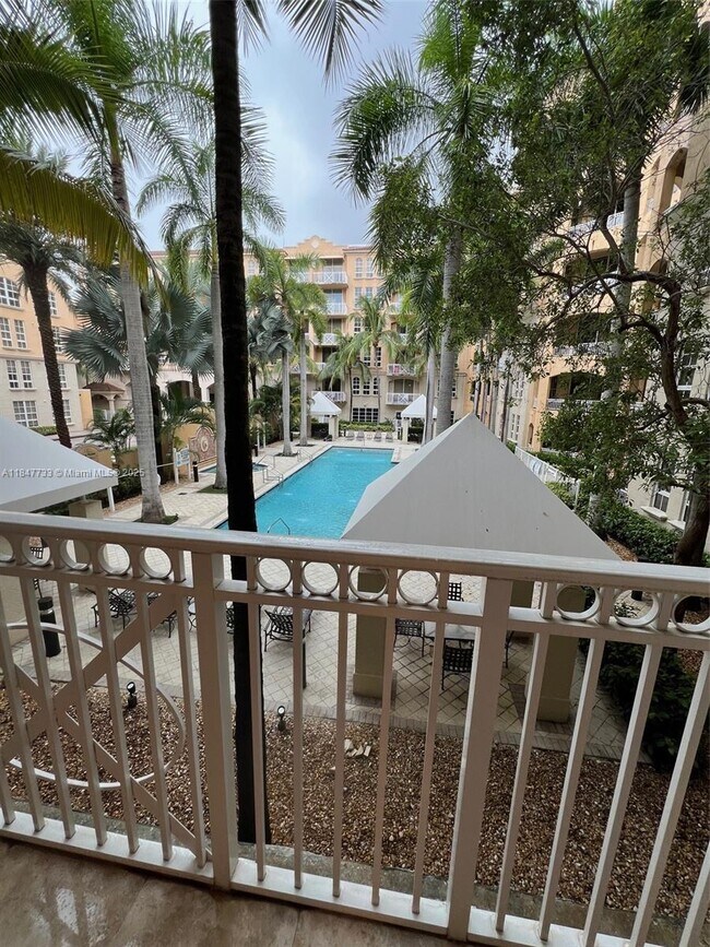 Foto del edificio - 3001 NE 185th St