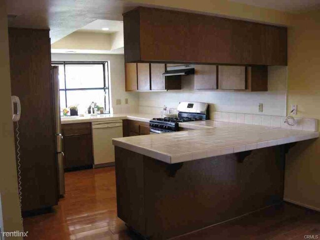Building Photo - 3166 Kirkham Dr