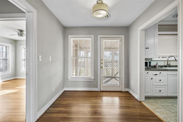 Building Photo - 4925 Pershing Ave