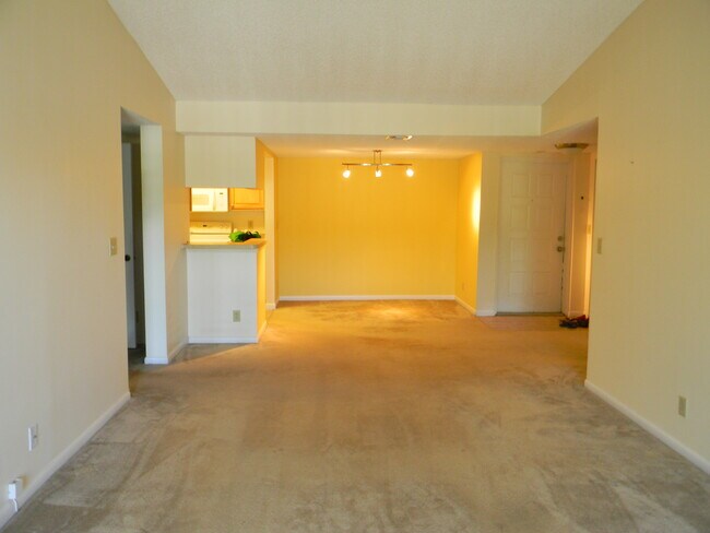 Foto del edificio - 9855 Westview Dr