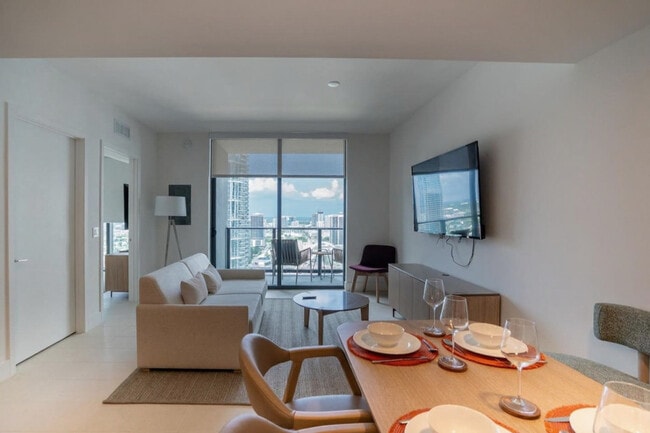 Foto del edificio - 601 NE 1st Ave