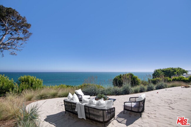 Foto del edificio - 26946 Pacific Coast Hwy