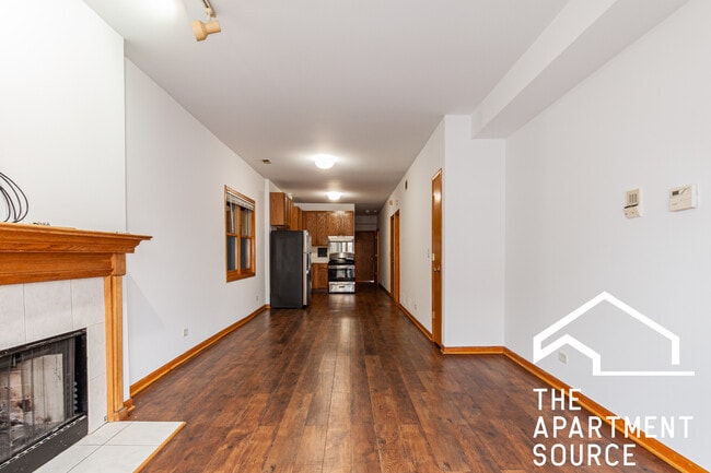 Building Photo - 2849 N Clybourn Ave