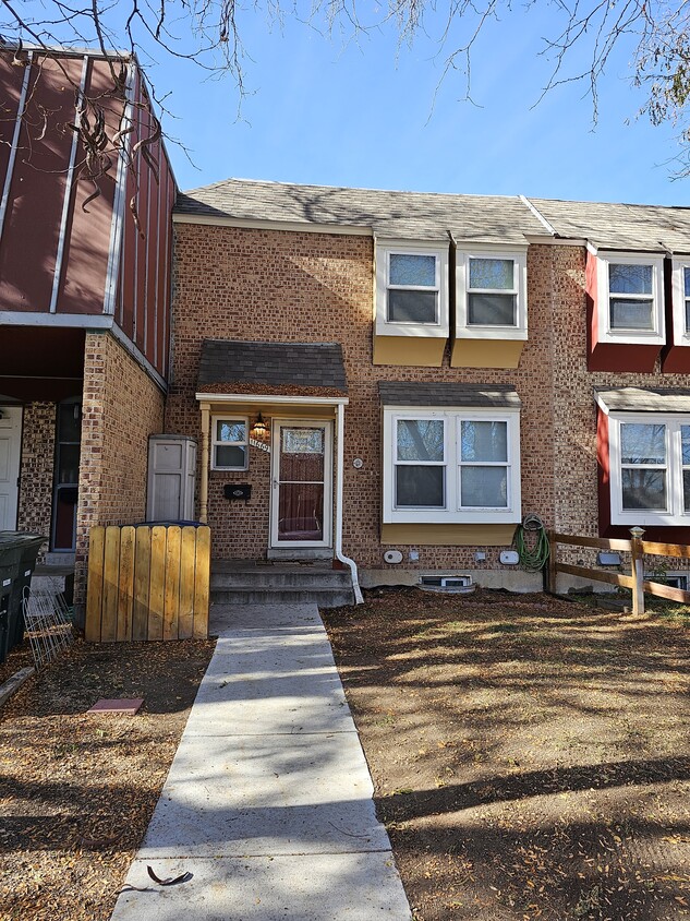 11669 Pearl St, Northglenn, CO 80233 Townhome Rentals in Northglenn