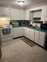 Building Photo - 6405 Eric Dr