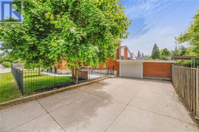 Photo du bâtiment - 250 W 31st St