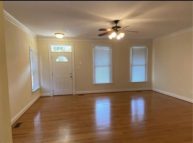 Foto del edificio - 1427 Porter St
