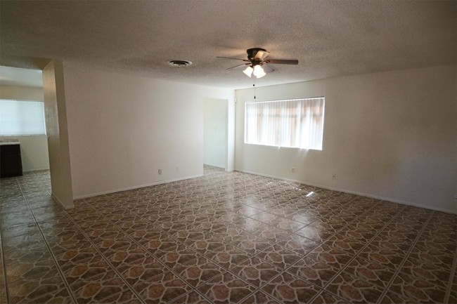 Building Photo - 2913 Black Forest Dr