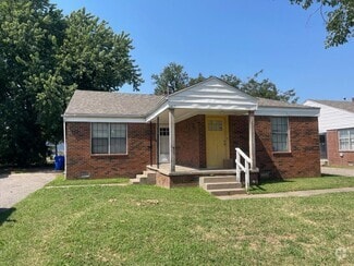 Building Photo - 1117 Arkansas St