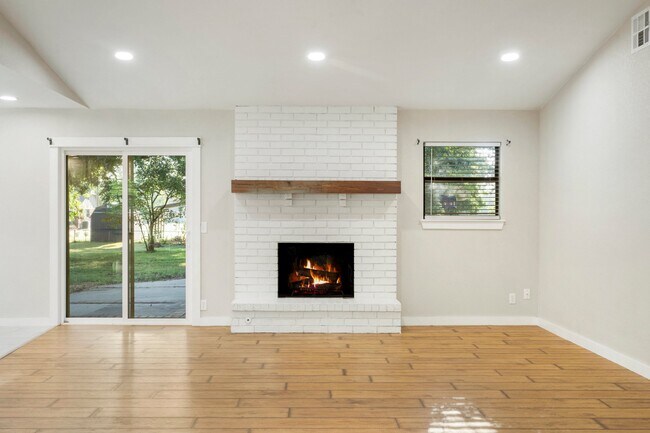 Foto del edificio - 1811 S 148th W Ave
