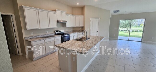 Foto del edificio - 735 Overpool Ave
