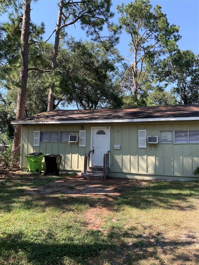 Building Photo - 2217 Leaman Ave