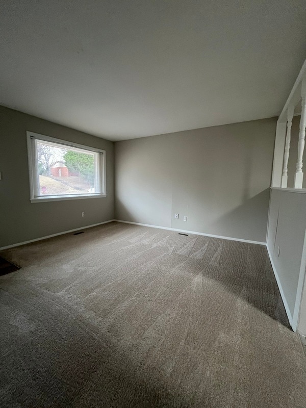 Building Photo - 341 Echodale Dr