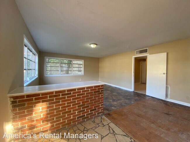 Building Photo - 5 br, 2 bath House - 2637 West Edgemont Av...