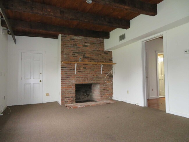 Foto del edificio - 271 Titusville Rd