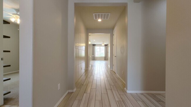 Building Photo - Lovely Rio Rancho Home! 4 Bedroom, 2 bath!